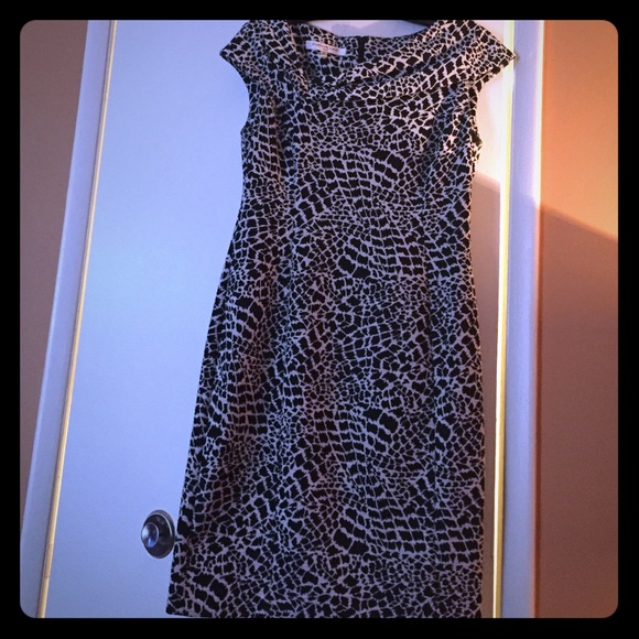 Black and Cream Dress - Picture 1 of 1