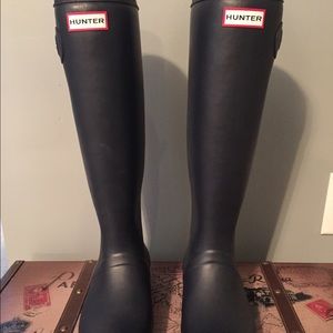 Navy Hunter boots