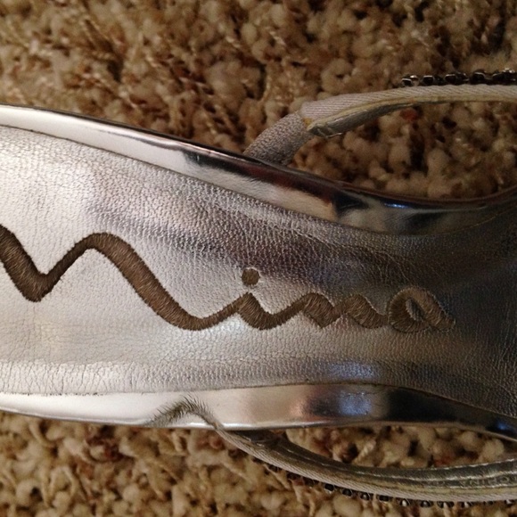 Prom crystal studded silver heels - Picture 3 of 4