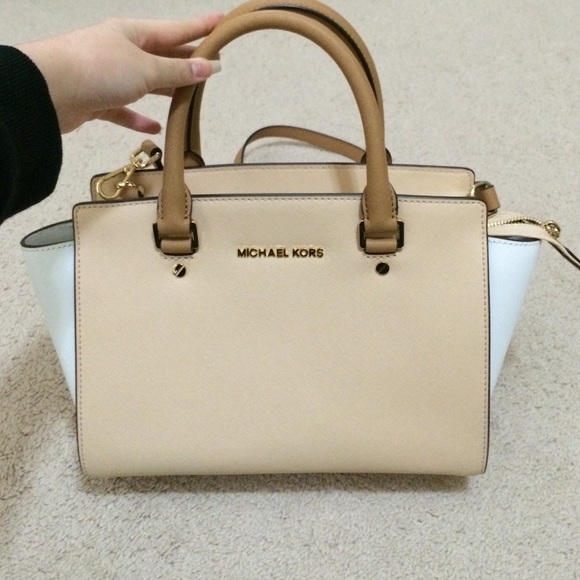 Michael Kors Medium Selma Bag
