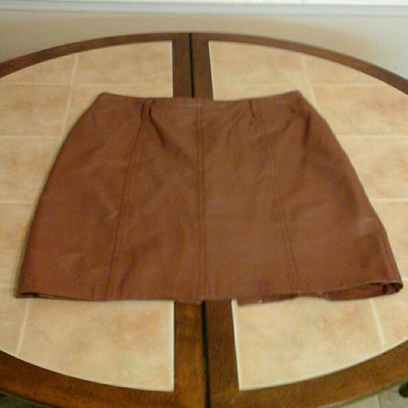 MARKDOWN Vintage cognac leather pencil skirt