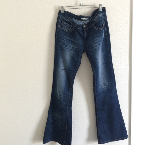 Flare Blue Jeans - Picture 2 of 4