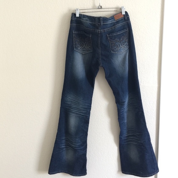Flare Blue Jeans - Picture 3 of 4