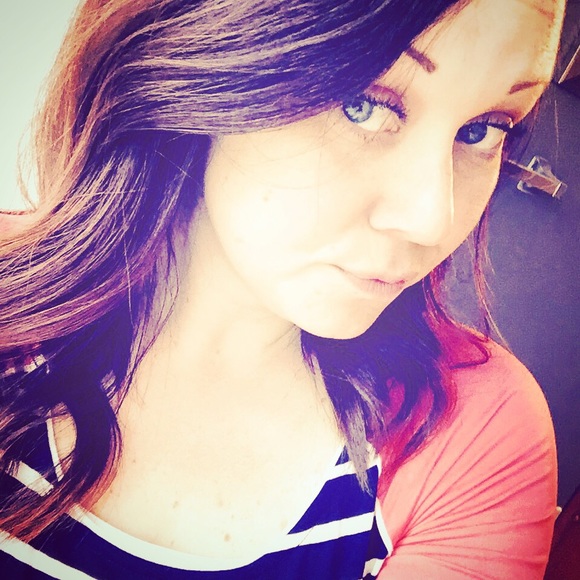 Meet your Posher, Laurie