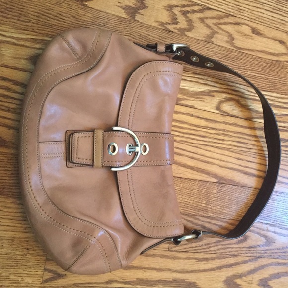 Coach Soho leather /buckle