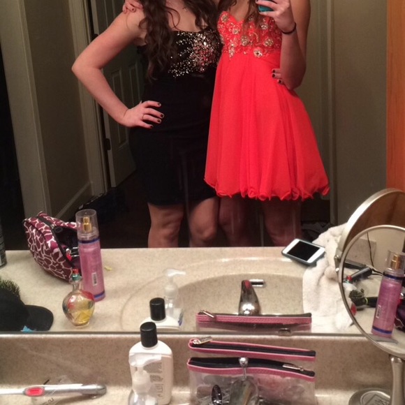 Dress - Picture 3 of 6