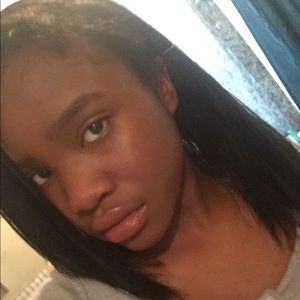 Meet your Posher, Kendra