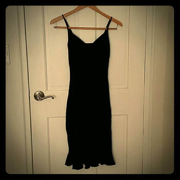 Guess Dresses & Skirts - Sexy black Guess dress