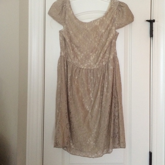 Cream colored lace eyelet dress Chelsea & Violet