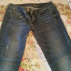 American Eagle Slightly distressed Skinny jeans