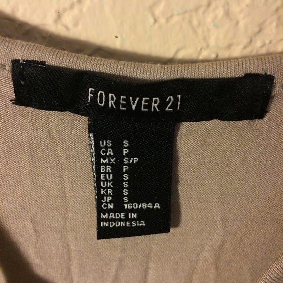 SOLD Open sides halter top - Picture 4 of 4