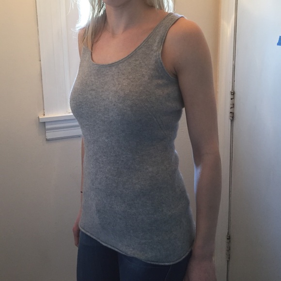 Tahari 100% cashmere tank
