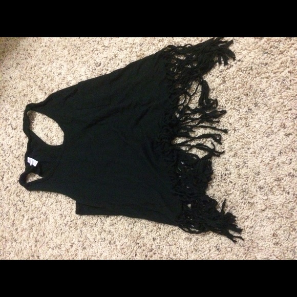 Black tank top fringed at the bottom