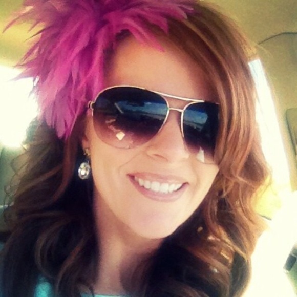 ⚜Meet Your Posher⚜ - Picture 4 of 4