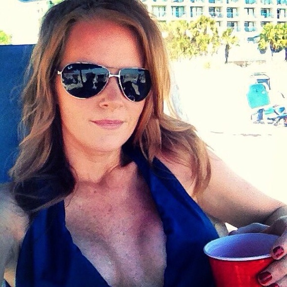 ⚜Meet Your Posher⚜ - Picture 3 of 4