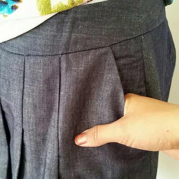 Pleated Side Pocket Skirt - Picture 4 of 4