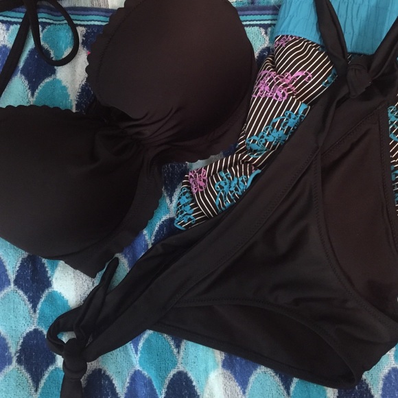 Black swimsuit top