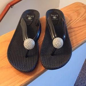 Get ready for summer with these beautiful sandals!