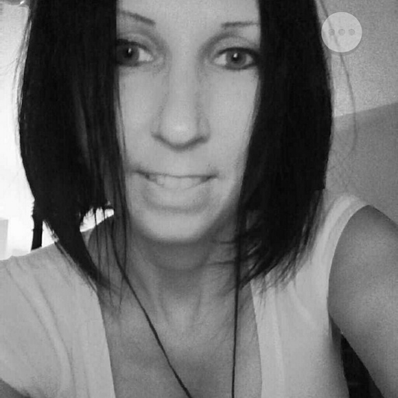 Meet your Posher, Shelli - Picture 1 of 1
