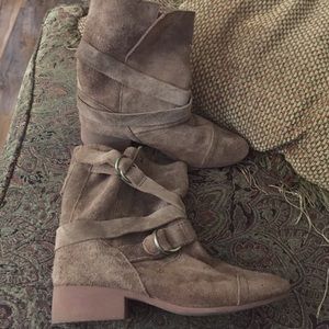 Colvin floppy suede ankle boots