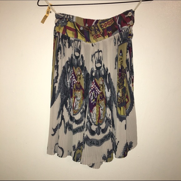 Skort!