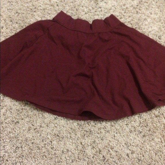 Hollister skirt small