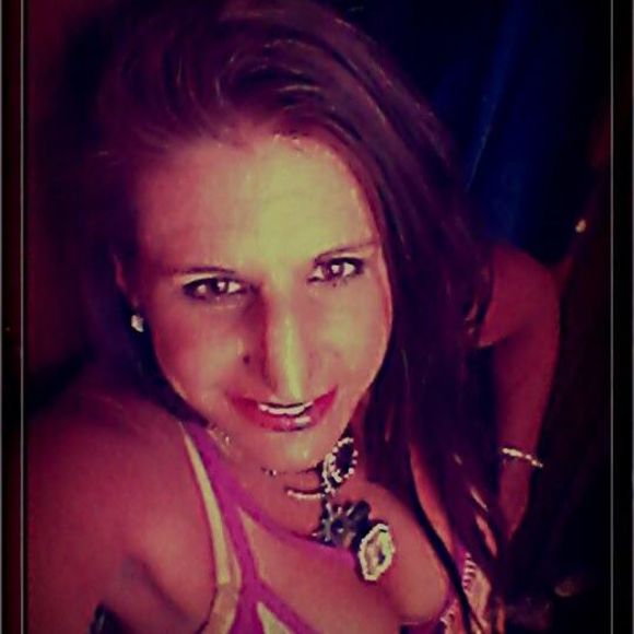 Meet your Posher, Becky - Picture 1 of 1