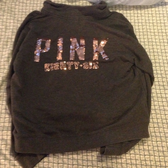 Pink jacket half zipped - Picture 2 of 3