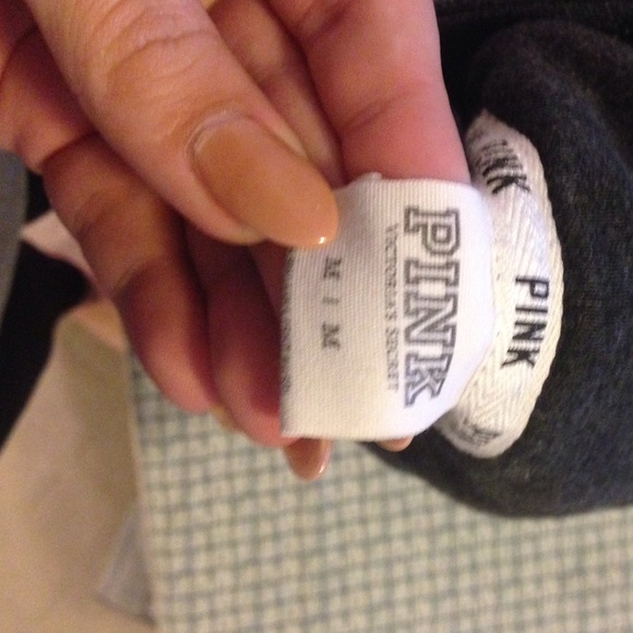 Pink jacket half zipped - Picture 3 of 3