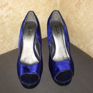 Royal Blue Silk Platform Pumps