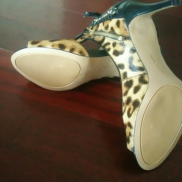 Nine West open toe sandle. SOLD - Picture 4 of 4