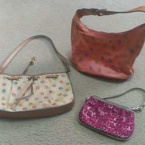 Lot 3: Dooney & Bourke 2 and Coach pouch.