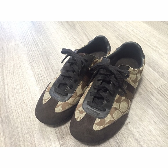 Coach Shoes - ❗️LAST DAY Classic Coach sneakers