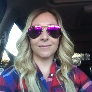 Meet your Posher, Christie