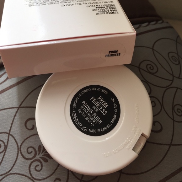 💗MAC Archie's Blush In Prom Princess💗 - Picture 3 of 4