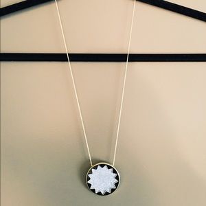 House of Harlow pendant necklace