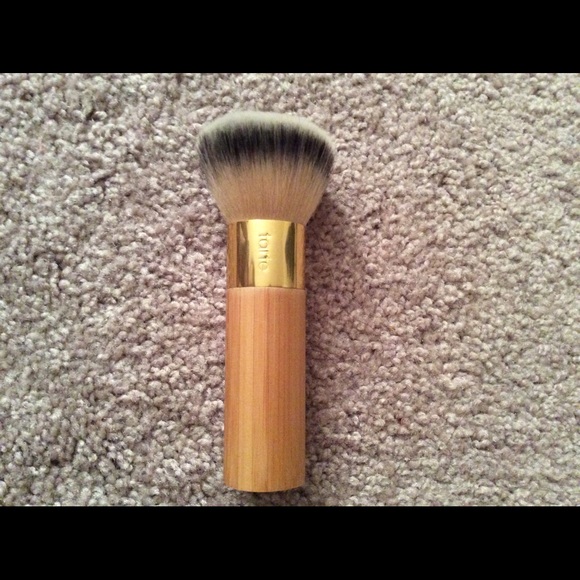 Tarte Airbuki Flawless - Picture 2 of 3