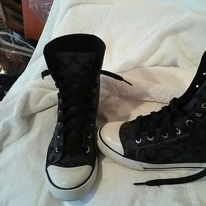 Coach Signature. "Bonney Shearling "hightop sneak