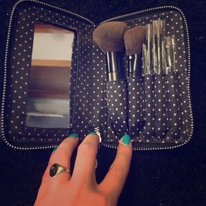 Victoria's Secret Travel Makeup Brush set