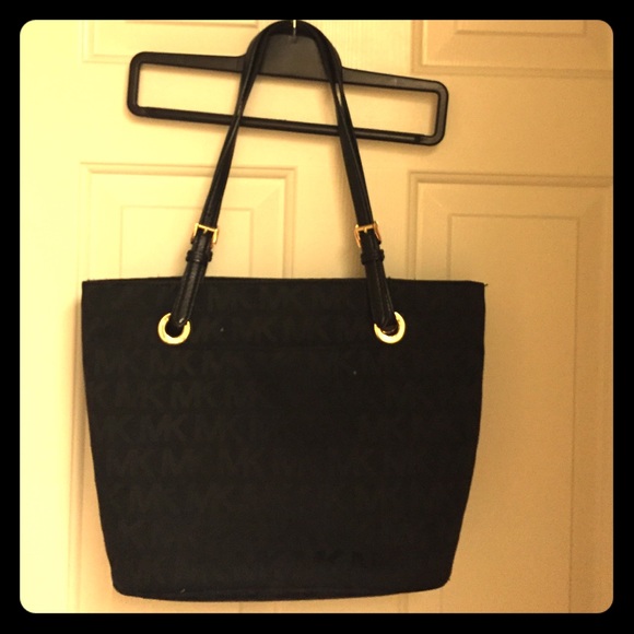 Black Michael Kors bag