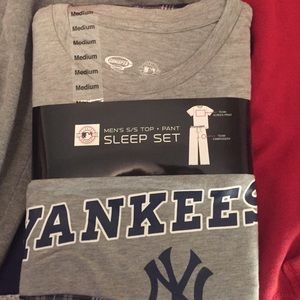 Yankee pajama sleep set