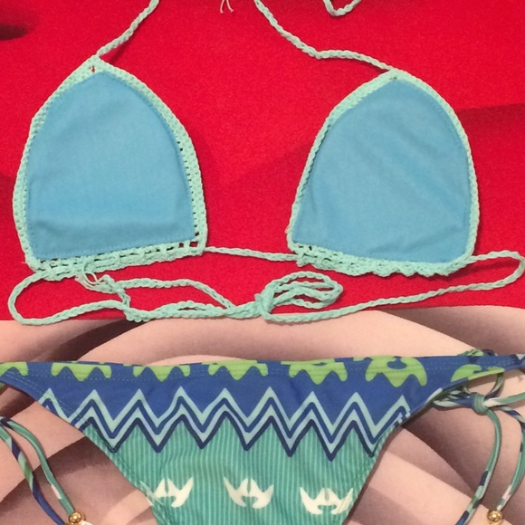 Bikini - Picture 2 of 4