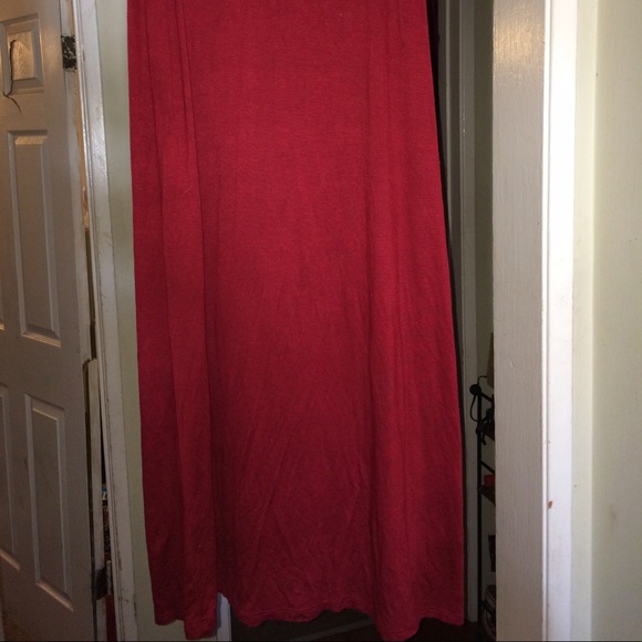 Maroon maxi skirt - Picture 2 of 2