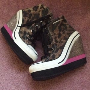 Rock & Candy Goldluxe Wedges