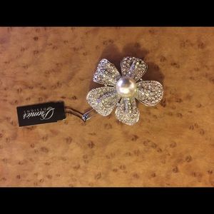 Prissy Pin by Premier Designs
