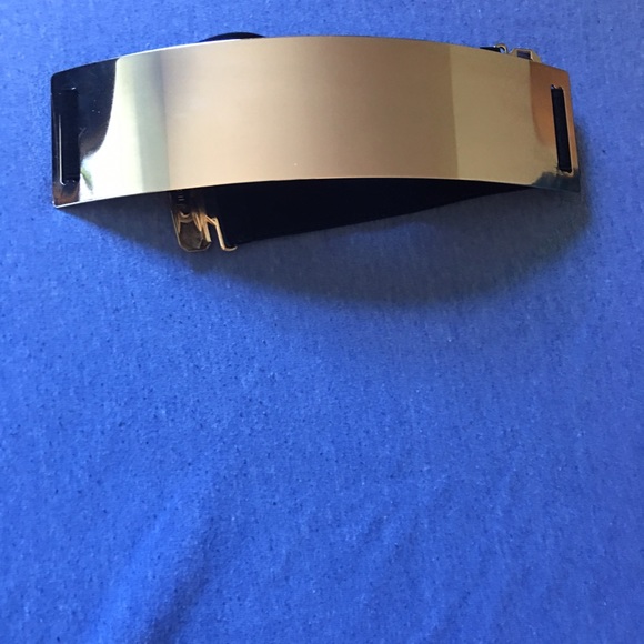Nwot gold metal and elastic belt