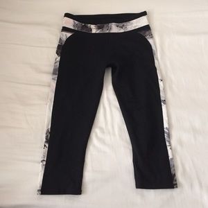 Fabletics Cropped Leggings