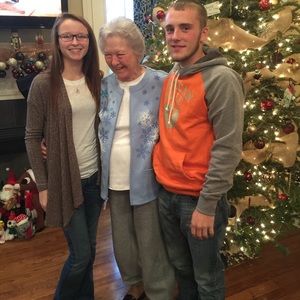 Meet your Posher, Brittany