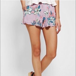 LAST CHANCE / SALE💐 Insight Floral Shorts
