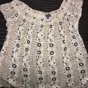 American Eagle top